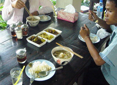 レストランのテーブル風景