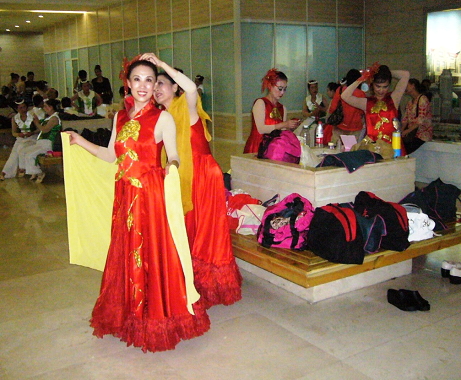 おばさんダンシングチーム準備