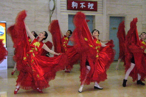 おばさんダンシングチーム本番